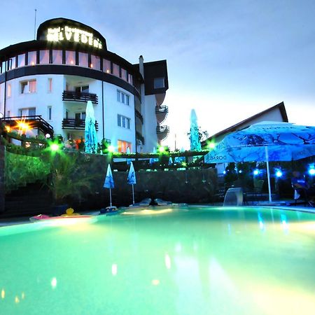 Hotel Belvedere Brasov Bagian luar foto