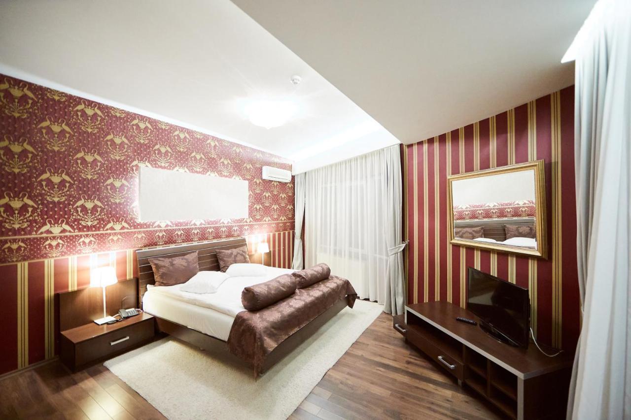 Hotel Belvedere Brasov Bagian luar foto