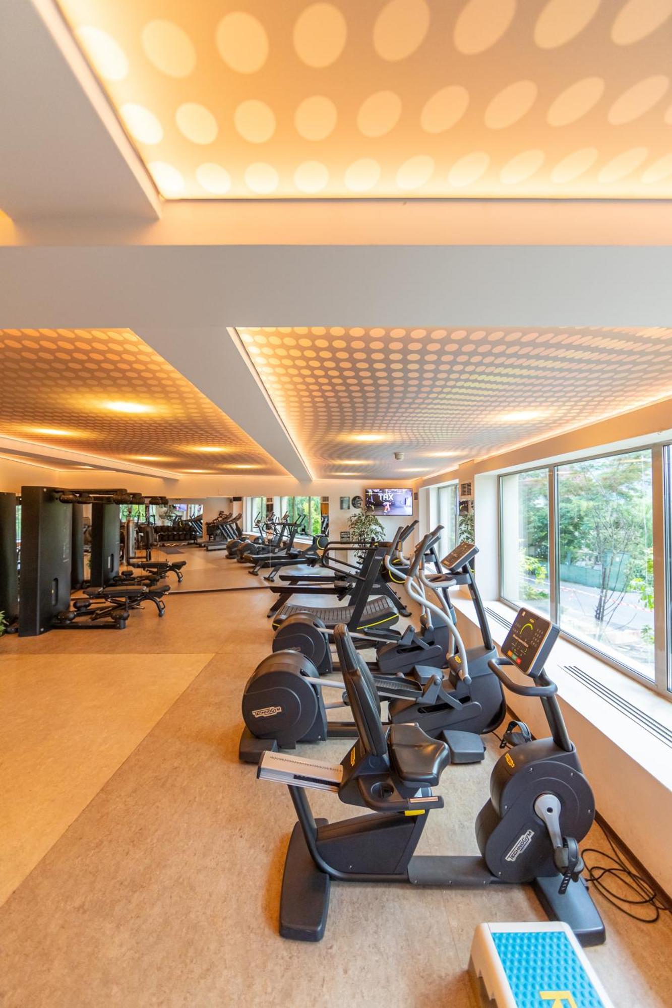 Hotel Belvedere Brasov Bagian luar foto