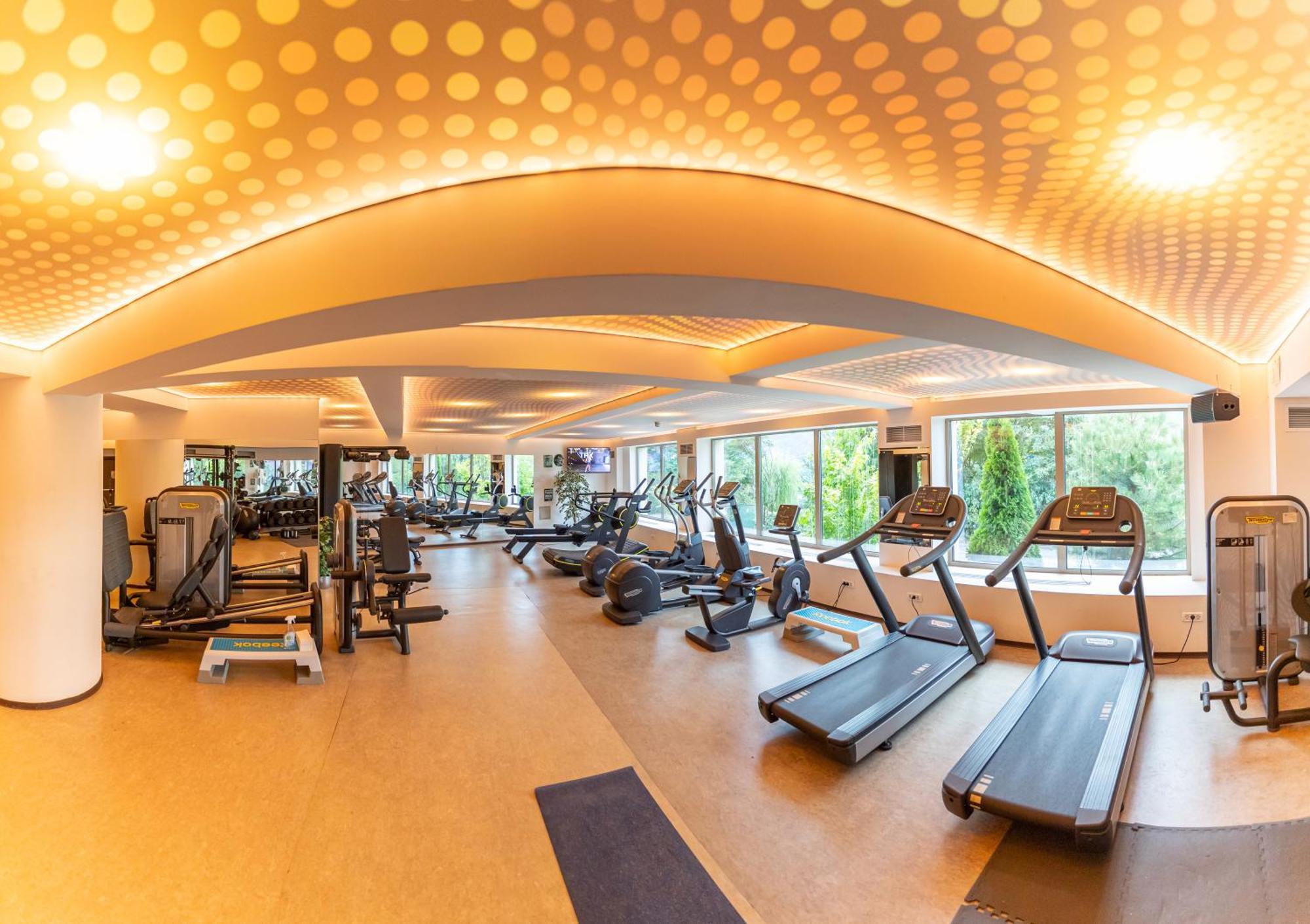 Hotel Belvedere Brasov Bagian luar foto