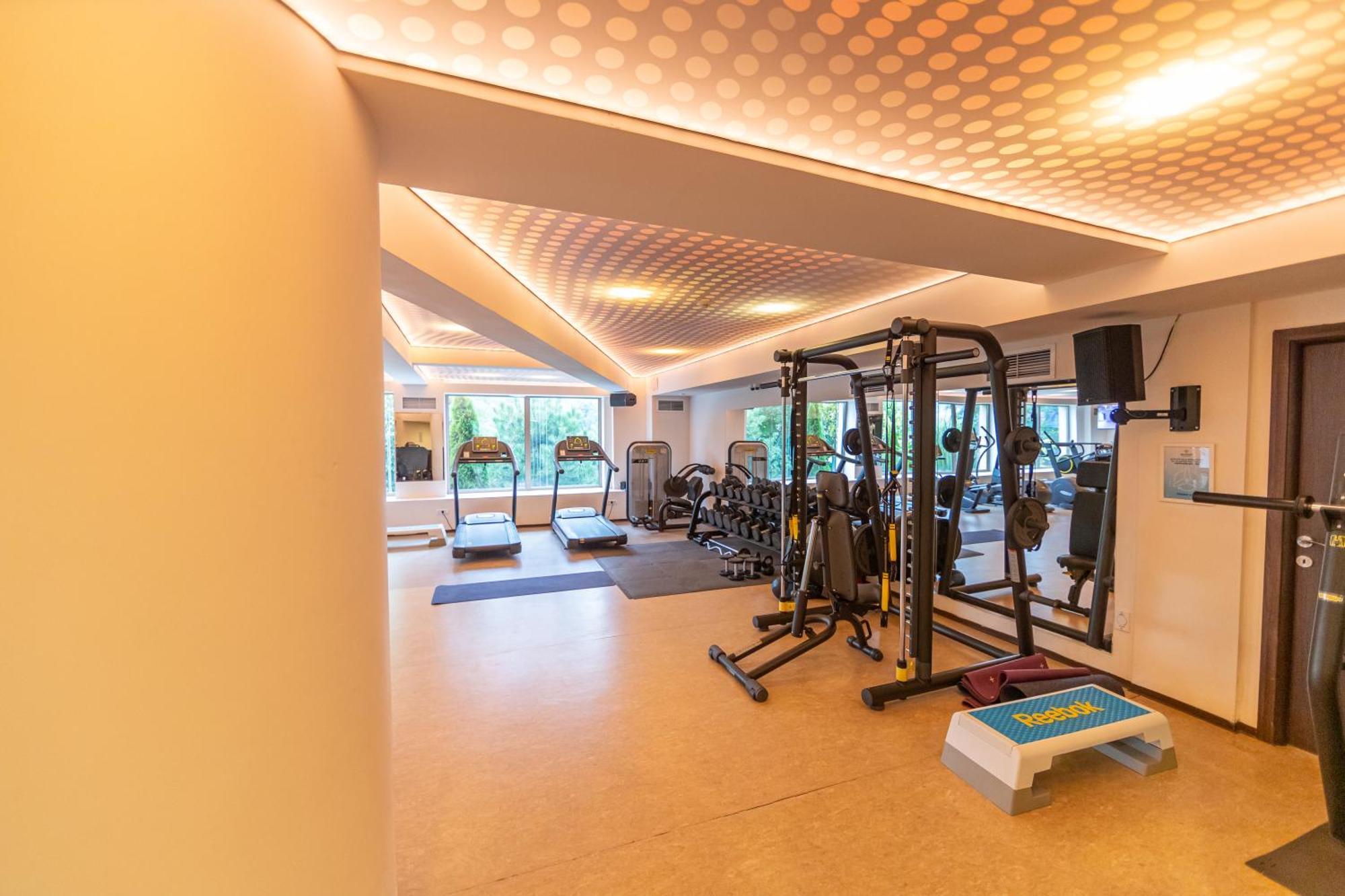 Hotel Belvedere Brasov Bagian luar foto