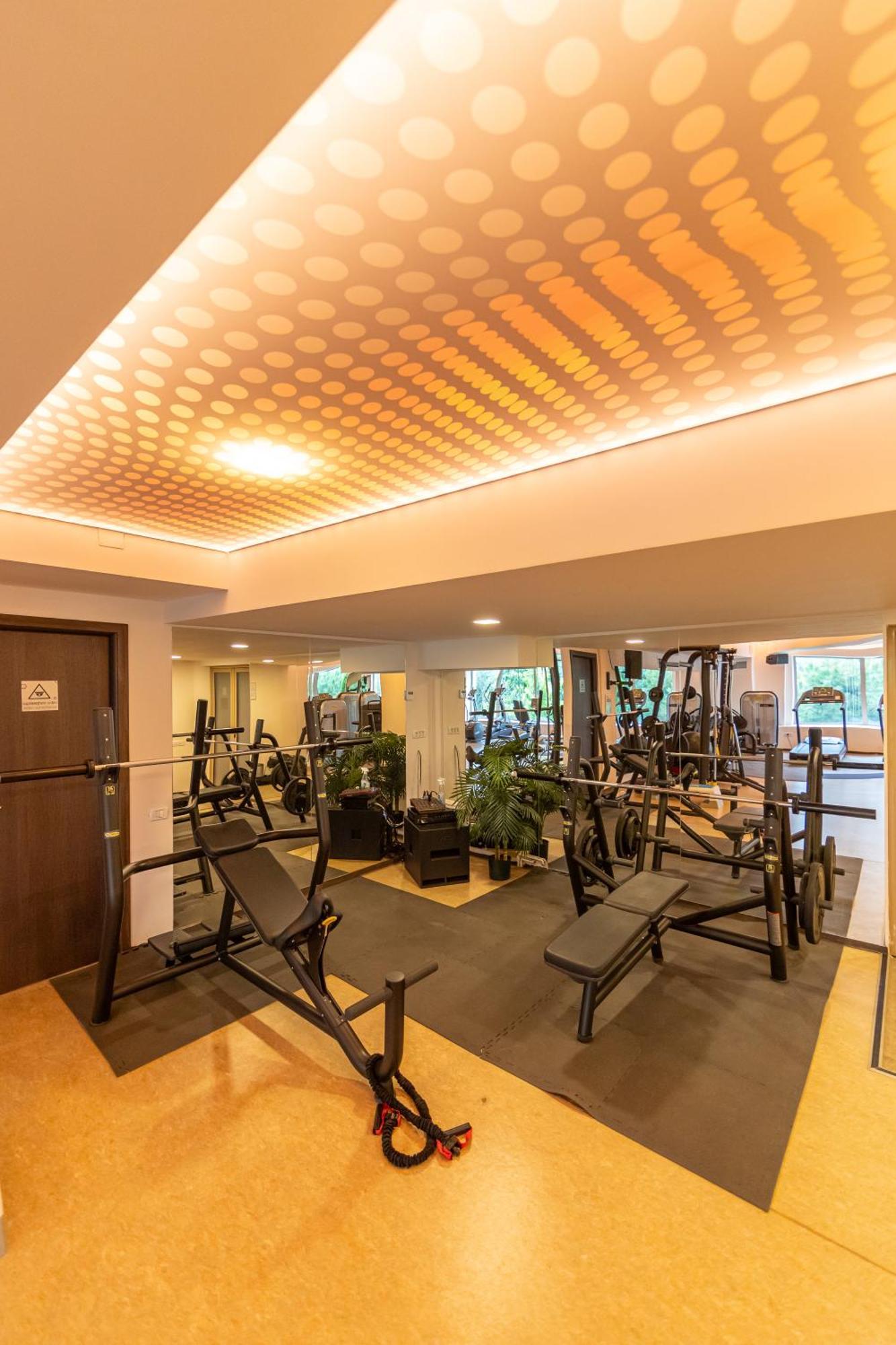Hotel Belvedere Brasov Bagian luar foto