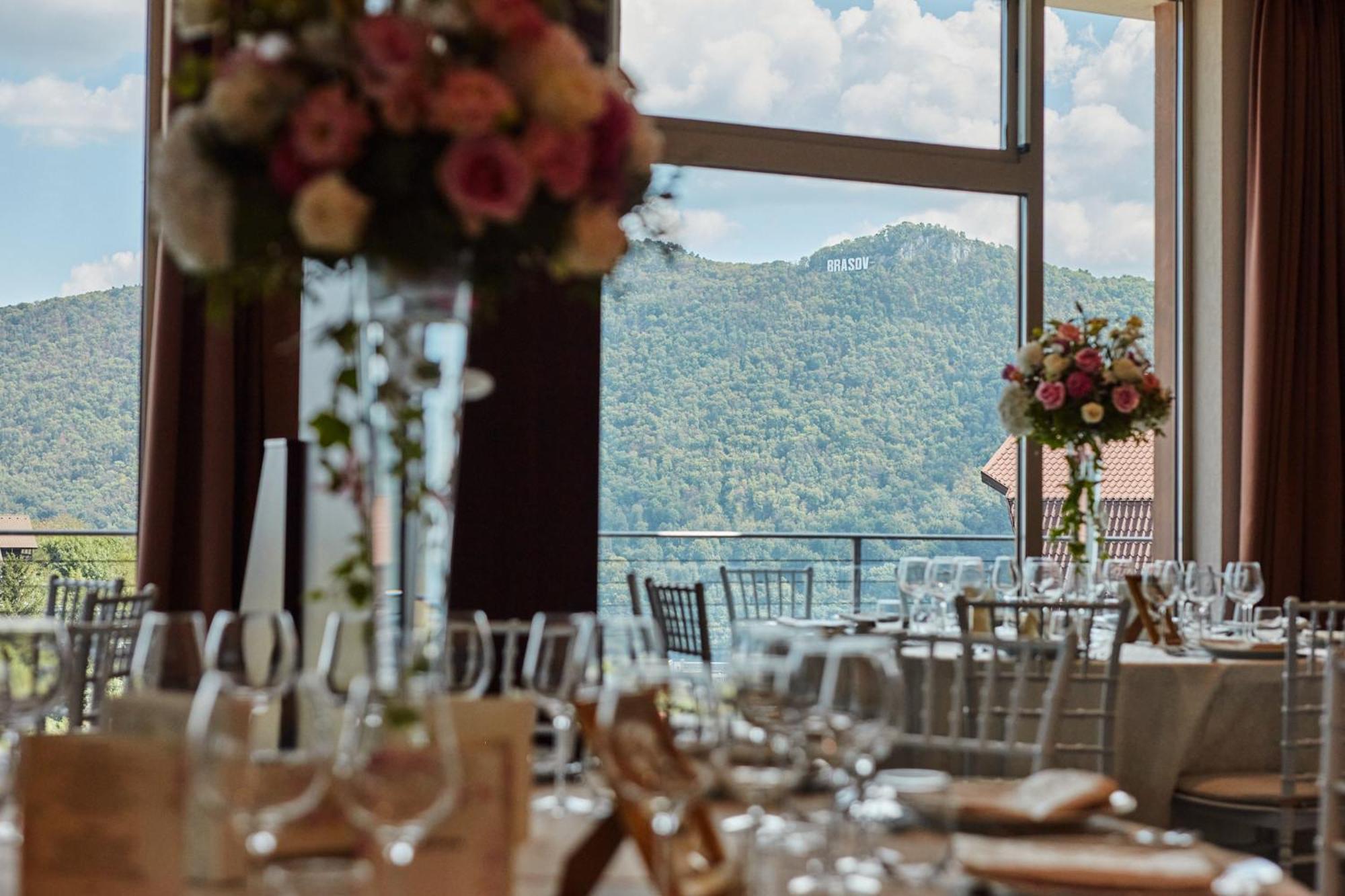 Hotel Belvedere Brasov Bagian luar foto