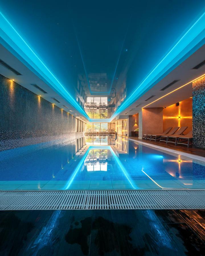 Hotel Belvedere Brasov Bagian luar foto