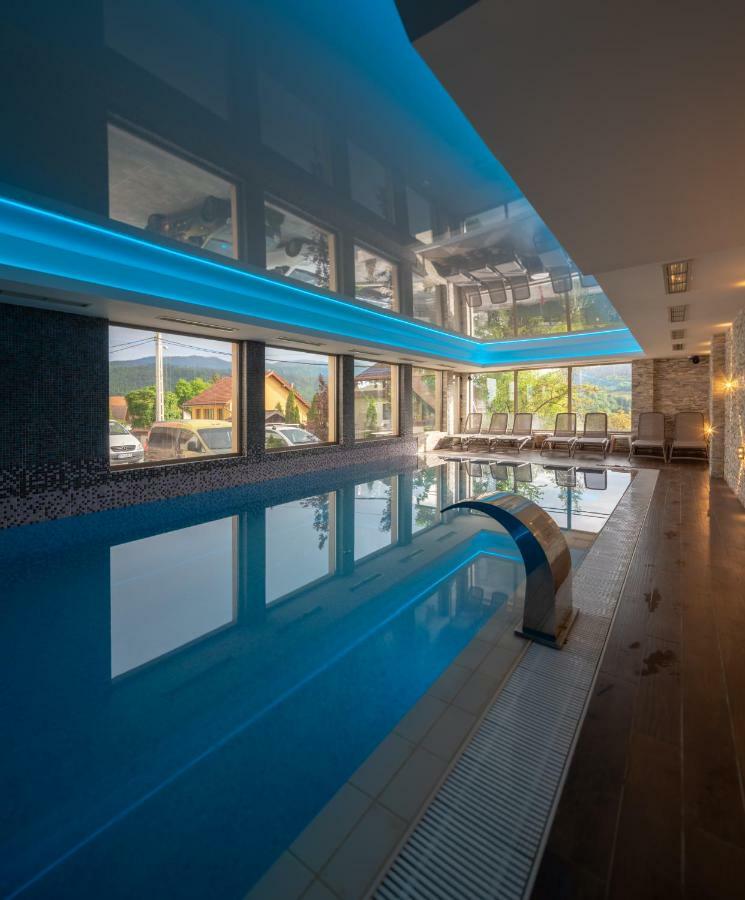 Hotel Belvedere Brasov Bagian luar foto